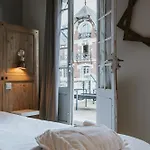 La Bed & Breakfast 3*